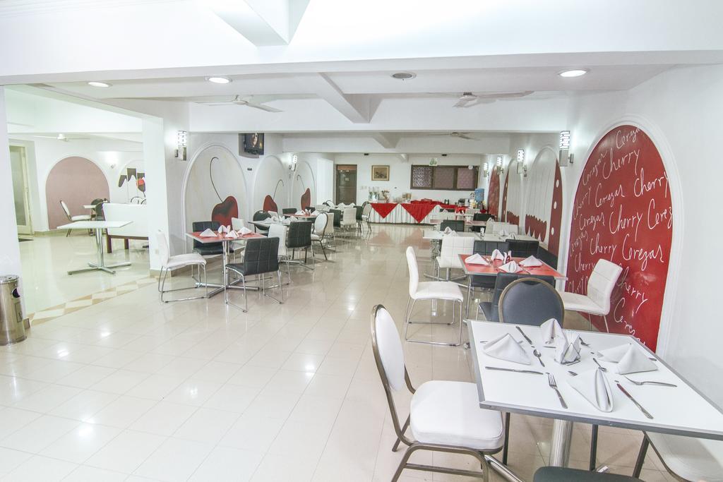 Hotel Regina Кочабамба Экстерьер фото