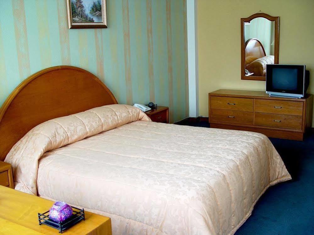 Hotel Regina Кочабамба Экстерьер фото